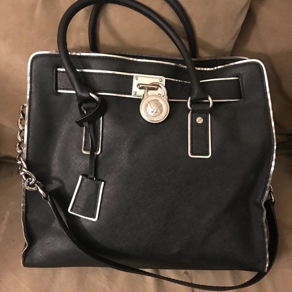 ❌🛑SOLD 🛑❌Black Michael Kors Spacchio (Hamilton)